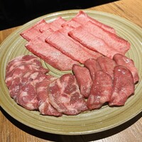 焼肉 うしみつ 恵比寿本店 - タンしゃぶ、中タン、タン下