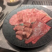 焼肉うしごろ 横浜店 - 美しい肉