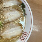 一楽ラーメン - 大盛りラーメン850円　右