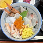 かにの山よし 旬鮮市場 - 海鮮丼7種