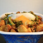 すき家　 - 料理写真:・牛丼並弁当 430円/税込
・ダブルニンニクトッピング 250円/税込
・フライドニンニクトッピング 60円/税込
・温玉トッピング 110円/税込