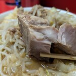 ラーメン二郎 - 豚