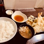 はちまき - ご飯、味噌汁