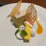 タタミゼ - バナナケーキ　バナナのアイス　パイン