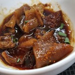 お好み焼満月 - 牛スジの煮込み