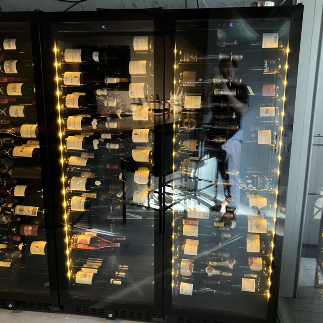 閉店】WINE CAVE ROPPONGI （【旧店名】WINE CAVE ROPPONGI KOBE BEEF