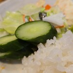 キッチン ブルー グローブ - キャウリのお新香は厚め