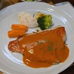 キッチン ブルー グローブ - 金目鯛ポワレのアップ