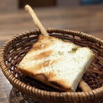 トラットリア アヴァンザ - 自家製フォッカチャ（ビジネスランチ）