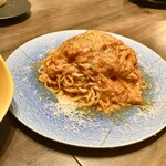 創作料理Ryota  - ・市場で仕入れる特選生雲丹のトマトクリームスパゲティーニ（¥6,800）　トマトクリームパスタのみで楽しむことも可能