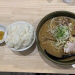 ラーメン 郷 - 