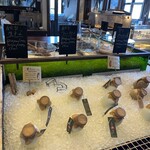 蔵 六三三〇 - この展示方法が何とも購買をそそります