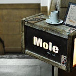 モール&ホソイコーヒーズ - 地下に続く入り口