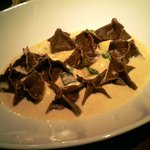 イタリアン レストラン ピンナピンナ - ココアを練り込んだパスタ（ファゴッティーニ）