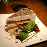 イタリアン レストラン ピンナピンナ - シュバルツバルダー・キルシュトルテ