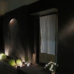 鳥しき - 割烹料理店かと思わせる落ち着いた外観