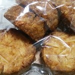 トレプチ - たぶんココナッツと思われる素材のクッキー