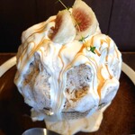 ヱビス珈琲 - 別の日：いちじくキャラメルアールグレイミルクティー 1,450円✨シロップはミルクとアールグレイで、キャラメルソースにいちじくピューレで深い味わいのかき氷でした♪