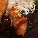 とんかつ専門店 とんくん - 定番のソースもねっ