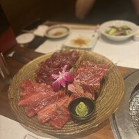 焼肉トラジ 大阪ヒルトンプラザ ウエスト店 - ヒレ、厚切りはらみ、カルビ