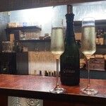 Mr.Bake&Mrs.Grape - シャンパンで乾杯