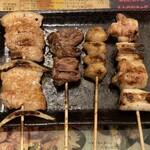 玉金 - 左からバラ、ぼんじり、ハツ、ねぎま