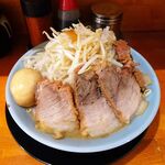 ラーメン 盛太郎 - チャーシュー麺　1,000円（野菜マシマシ、薄味）