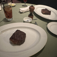 37 Steakhouse & Bar - 