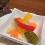 ビフテキ家あづま - ピクルス