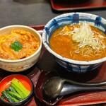 そじ坊 - かつ丼と選べるそばの定食（カレー南蛮そば）