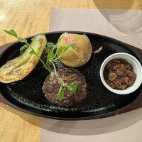 ミスターブッチャー - ランチのハンバーグステーキ