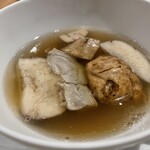 nacol - スープ　鶏節と生ハムを出汁にした、イタリア産サマーポルチーニ　（塩は使わず）