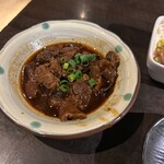 炭火焼肉 焼きしゃぶ にく式 - ⑤牛煮込み（ハーフ）