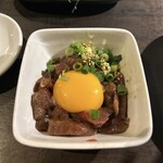 炭火焼肉 焼きしゃぶ にく式 - ラムユッケ