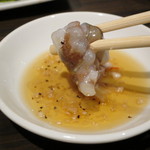 炭火焼肉・韓国料理 KollaBo - サンナッチ　（活けダコの踊り食い）　