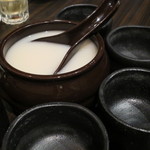 炭火焼肉・韓国料理 KollaBo - 生マッコリ　甕　