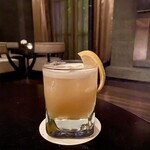 The St. Regis Langkawi - スモークドウイスキーサワーはセントレジスバーのシグニチャーカクテル