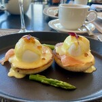 The St. Regis - サーモンエッグイクラ乗せ　美味しい