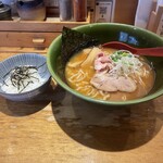 焼きあご塩らー麺 たかはし - 