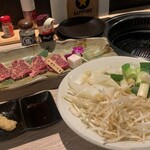 ジンギスカン 馬肉 もつ鍋 山王 - 