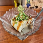 立呑酒飯 えいちや - 自家製チーズ豆腐