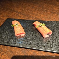 黒毛和牛焼肉 虎斑 北新地店 - 肉握り