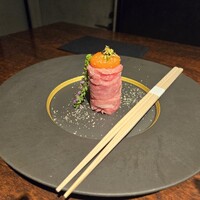 黒毛和牛焼肉 虎斑 北新地店 - ユッケ