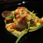 エクアトゥール - 26年4月　カサゴの直火焼き　ドライベルモットｔサフランのソース