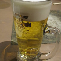 圭 本店 - ビールジョッキ大。