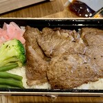 神戸ビフテキ亭デリ - 柔らかくてジューシーで美味しい