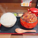 肉食家さんのハンバーグ にくきゅうグリル - 