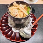 蓬左茶寮 - 松茸と雲丹スープの下にずわい蟹の茶碗蒸し