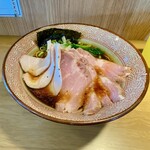 ISEEBISOBA ITO - 芳醇鶏そば醤油＋チャーシュートッピング