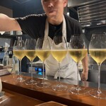 NICON - 人数分丁寧に注がれる